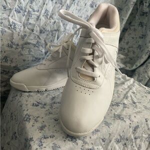 RocSport women’s size 9.5 wide sneakers.